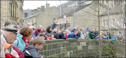 Duck Race 2001