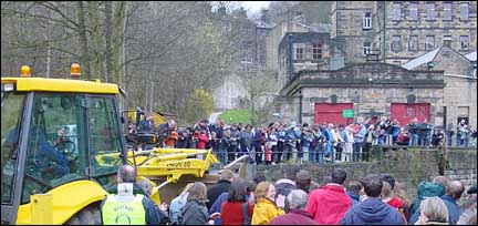 Duck Race 2001